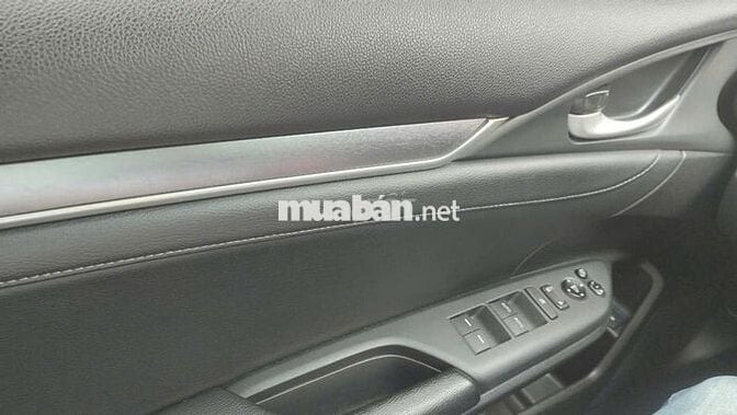 Bán Honda Civic 2017 1.5L Vtec Turbo - màu trắng