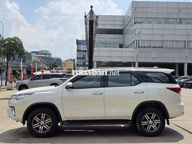 Toyota Fortuner 2017 2.7V 4x2 - 1 Chủ - Máy Xăng
