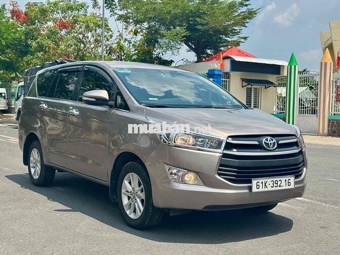 Toyota Innova 2016 2.0E - 90368 km