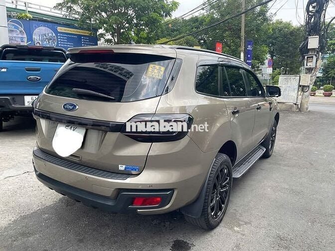 Ford Everest 2019 Ambient 2.0L AT - 75000 km