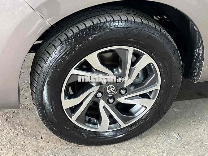 Innova 2022 E 2.0 MT - 48.000km 1 chủ từ đầu