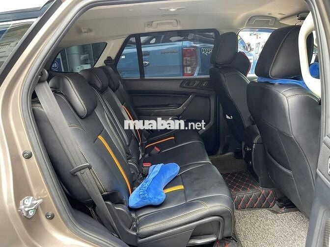 Ford Everest 2019 Ambient 2.0L AT - 75000 km