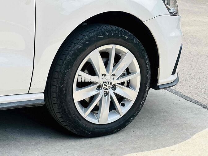 🔥 Volkswagen Polo Hatback Trắng 2020