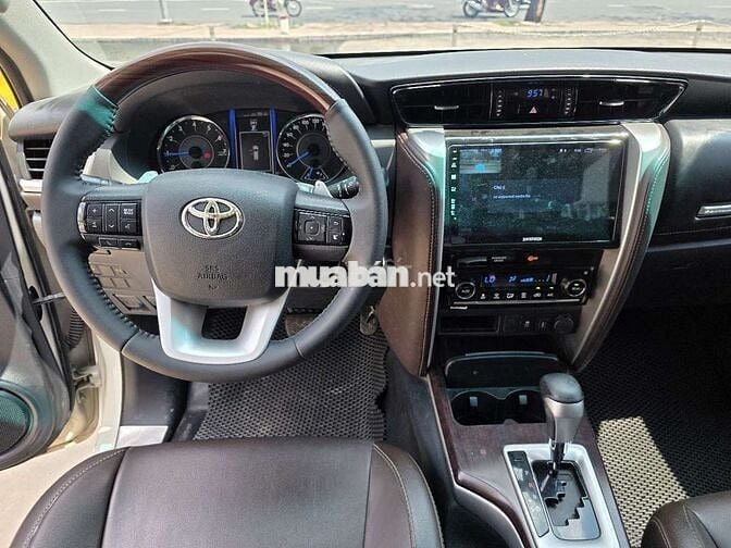 Toyota Fortuner 2017 2.7V 4x2 - 1 Chủ - Máy Xăng