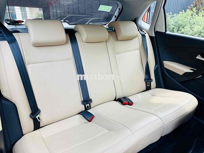 🔥 Volkswagen Polo Hatback Trắng 2020