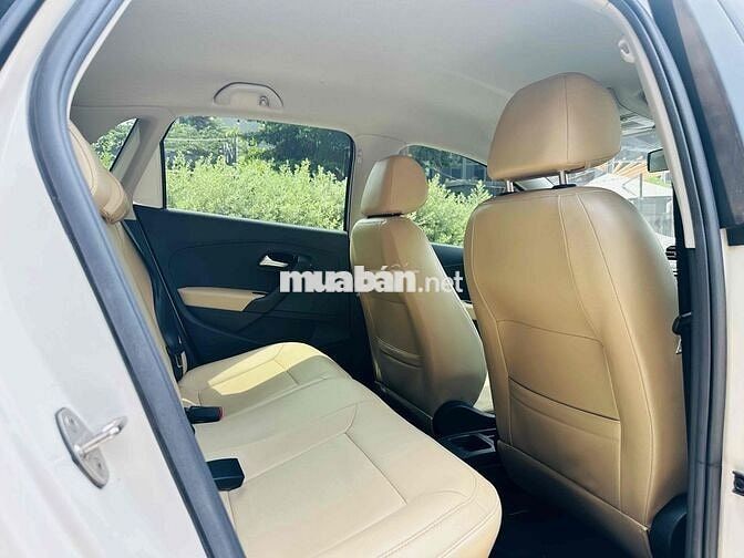 🔥 Volkswagen Polo Hatback Trắng 2020