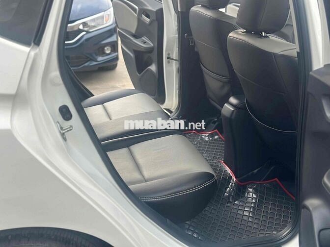 Honda Jazz 2019 1.5 VS - 57000 km màu trắng