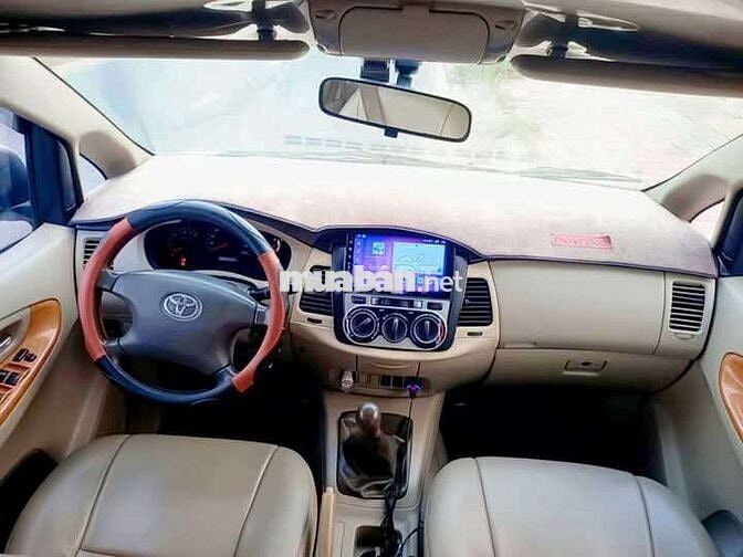 Toyota Innova 2011 G - 146000 km