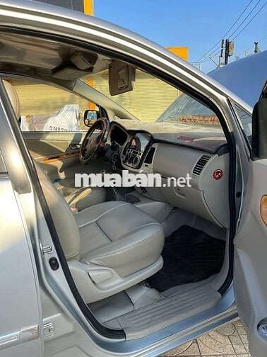 Toyota Innova 2011 G - 146000 km