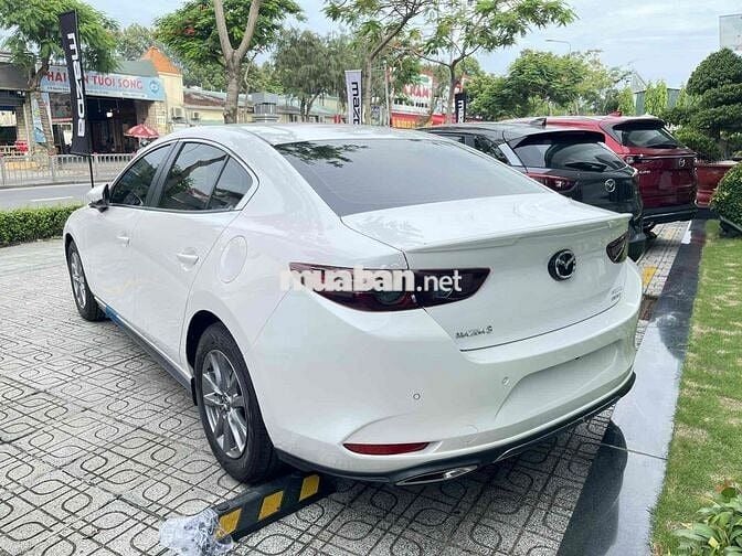 Mazda 3 2024 1.5L Luxury