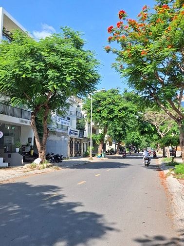Bán đất mặt tiền đường 57 Bình Trưng Đông Quận 2 giá 11,8 tỷ