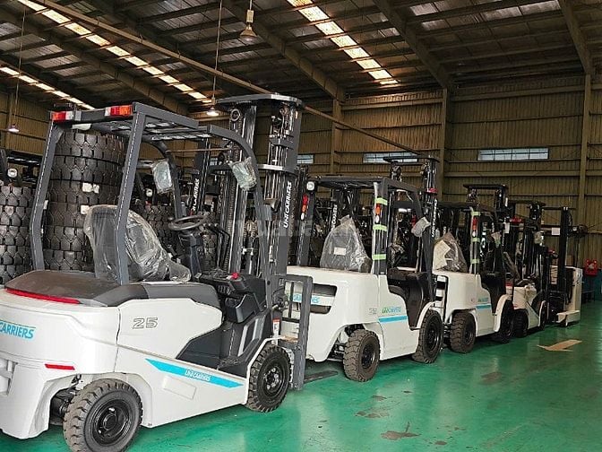 Cho Thuê Xe Nâng Hàng - Xe nâng dầu, điện cũ & mới, giá vô cùng ưu đãi
