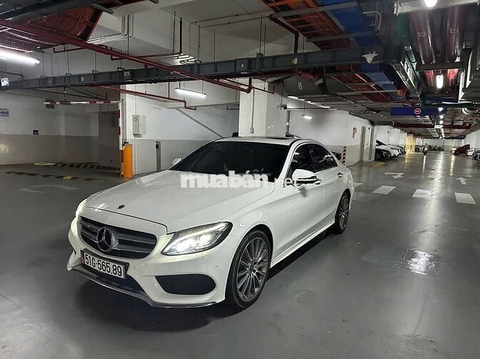 Mercedes Benz C Class 2017 C300 AMG - 140000 km