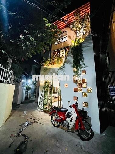 SIEU XE DD CUB ÊM RU CHẠY ĐI LÀM HÀNG NGÀY BIỂN557