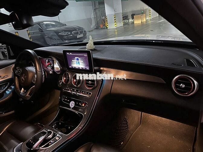 Mercedes Benz C Class 2017 C300 AMG - 140000 km
