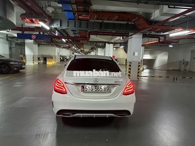 Mercedes Benz C Class 2017 C300 AMG - 140000 km
