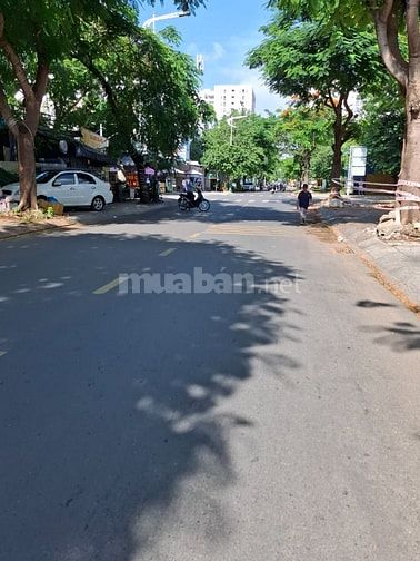 Bán đất mặt tiền đường 57 Bình Trưng Đông Quận 2 giá 11,8 tỷ