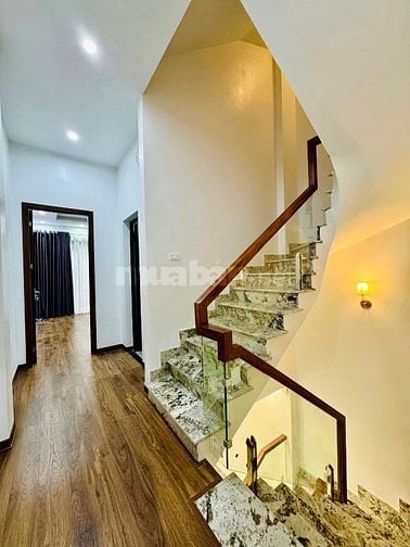 Nhà 52m2, nở hậu chỉ dưới 14.49 tỷ, tiện kinh doanh văn phòng