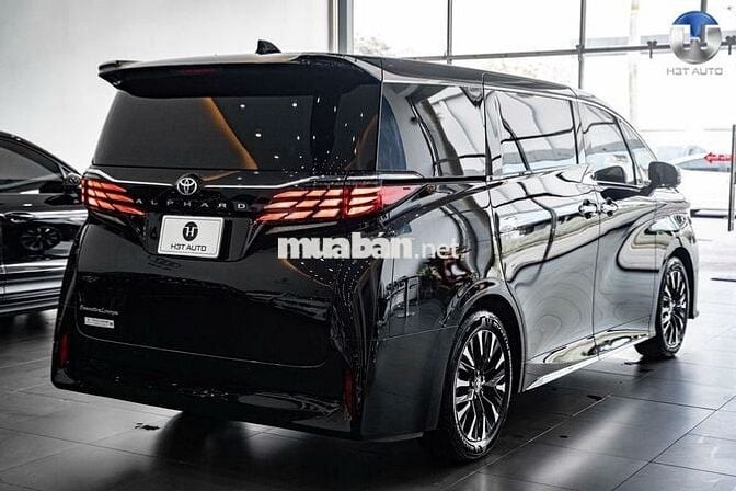 Toyota Alphard 2024 Xăng - 10000 km