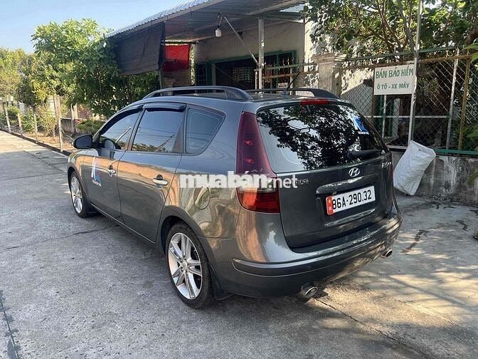 Hyundai i30 2009 1.6 AT - 95000 km