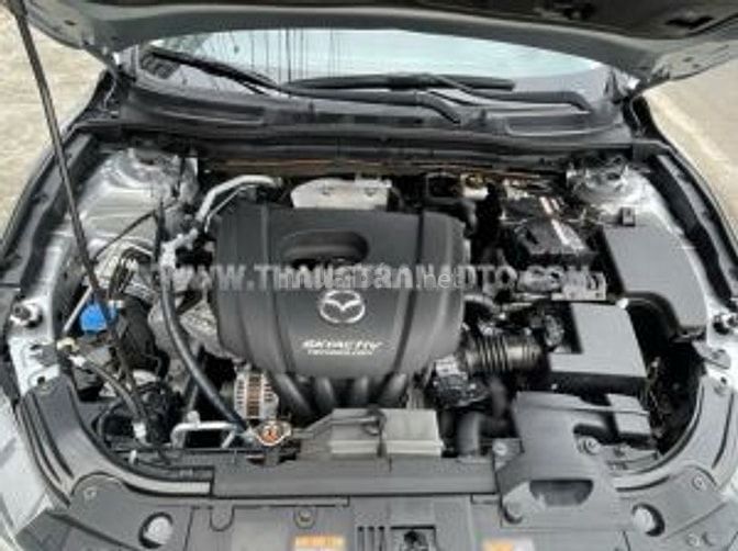 MAZDA 3 2018 1.5 L ONLINE 0918739799