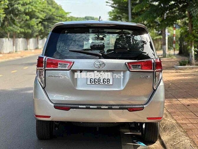 Toyota Innova 2019 2.0E - 90000 km