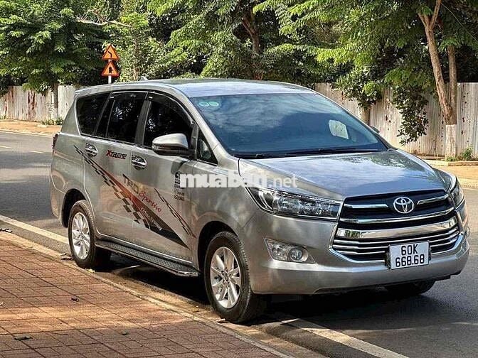 Toyota Innova 2019 2.0E - 90000 km