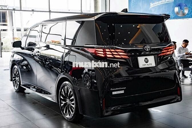 Toyota Alphard 2024 Xăng - 10000 km