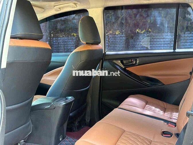 Toyota Innova 2019 2.0E - 90000 km