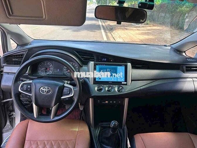 Toyota Innova 2019 2.0E - 90000 km