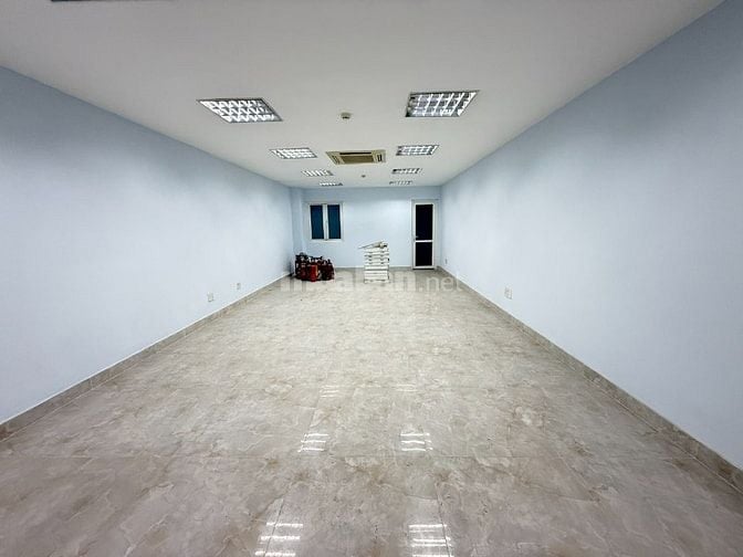 Cho thuê 818m2 nhà đường Nguyễn Thị Thập gần Lâm Văn Bền Quận 7. 