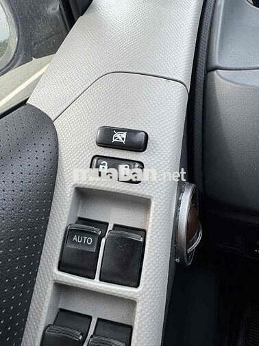 Toyota Yaris 2011 1.5 AT - 11 km