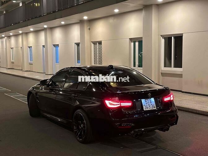 BMW 3 Series 2013 320i - 100000 km