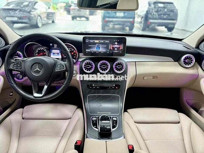 MERCEDES BENZ C200 Model 2018 siêu lướt