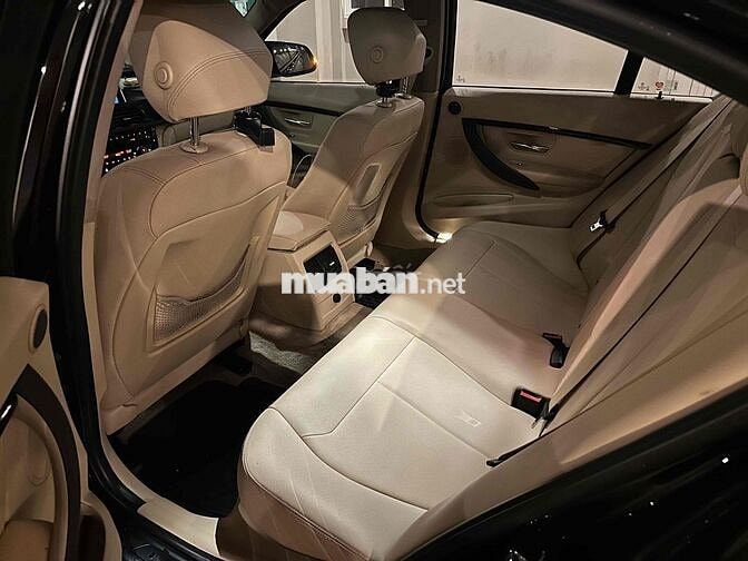 BMW 3 Series 2013 320i - 100000 km