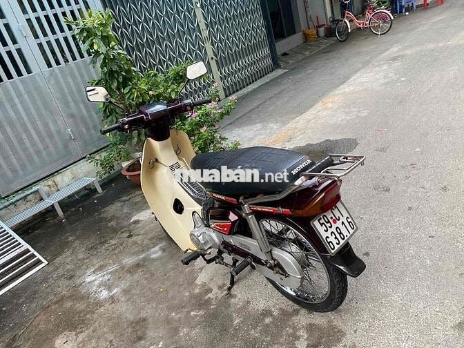 xe nhập nguyên thùng không lai phụ tùng