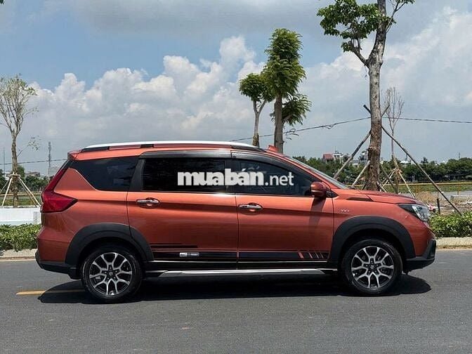Xe gia đình Suzuki XL7 2022 GLX AT - 31000 km