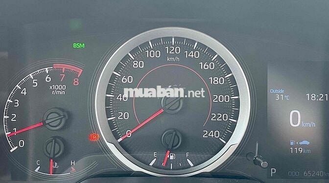 Toyota Corolla Cross 2020 1.8V - 65000 km Bank 70%