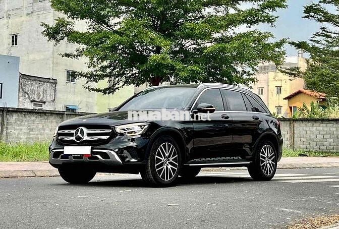 Mercedes-Benz GLC200 4matic đen/đen sx2022