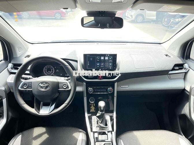Toyota Veloz Top 2023 - 22000 km Zin 100% Bank 70%