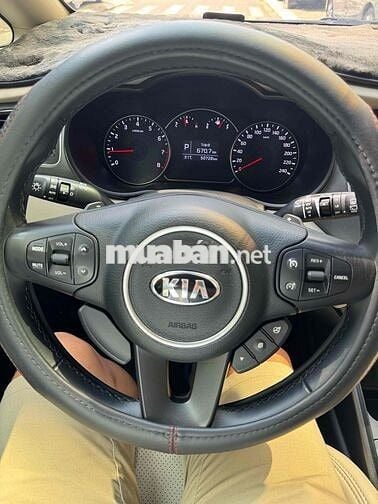 Kia Rondo 2021 GAT gia đình cần bán