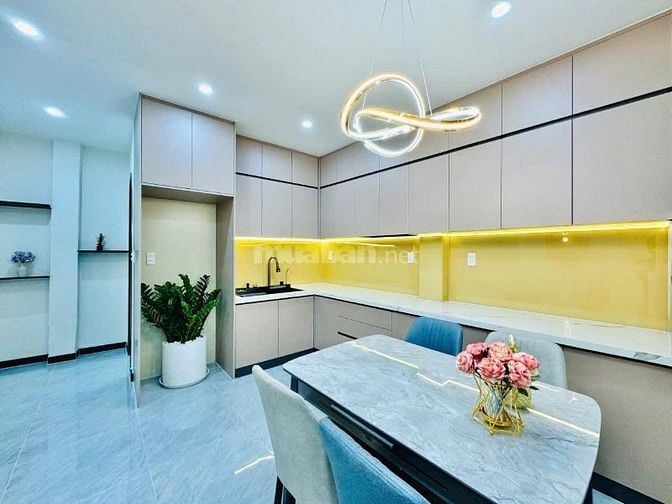 Kẹt tiền bán gấp nhà Huỳnh Tấn Phát. Tân Thuận Đông. Quận 7. 2 tỷ 990.
