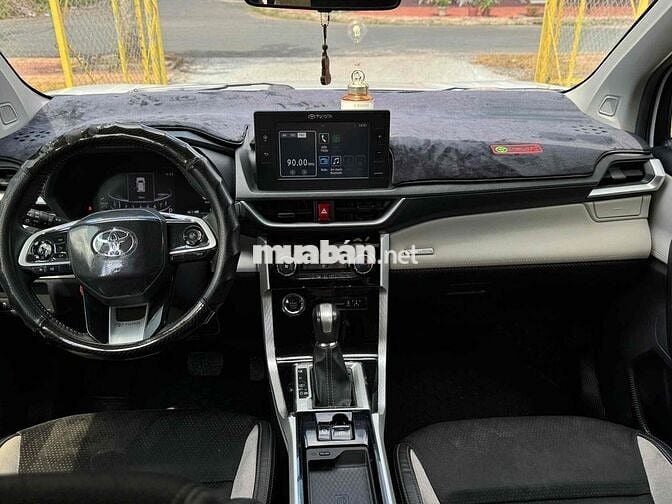 Toyota Veloz Cross 2022 CVT Chỉ Từ 190Triệu