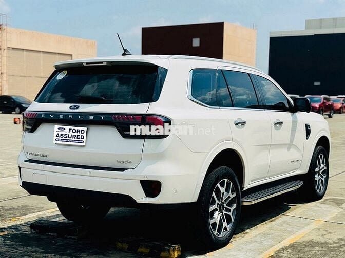 Ford Everest 2023 Titanium 2 Cầu - Xe Lướt Giá Tốt