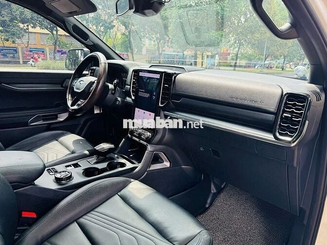 Ford Everest 2023 Titanium 2 Cầu - Xe Lướt Giá Tốt