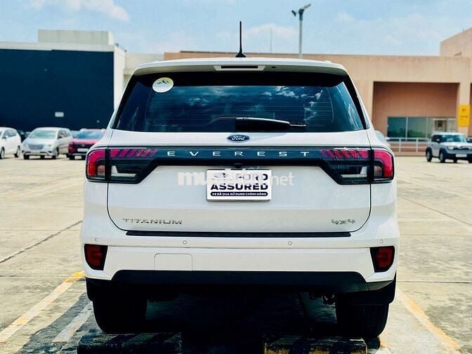 Ford Everest 2023 Titanium 2 Cầu - Xe Lướt Giá Tốt