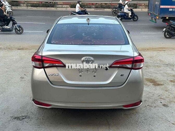 Toyota Vios 2019 1.5E số sàn 1 chủ xe gia đinh