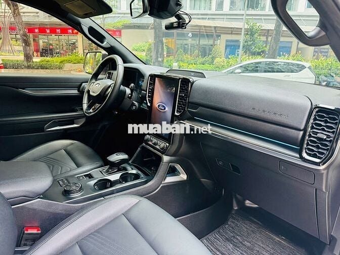 Ford Everest Titanium 2022 2 Cầu - Form Mới - Đẹp