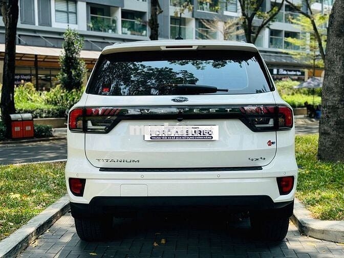 Ford Everest Titanium 2022 2 Cầu - Form Mới - Đẹp