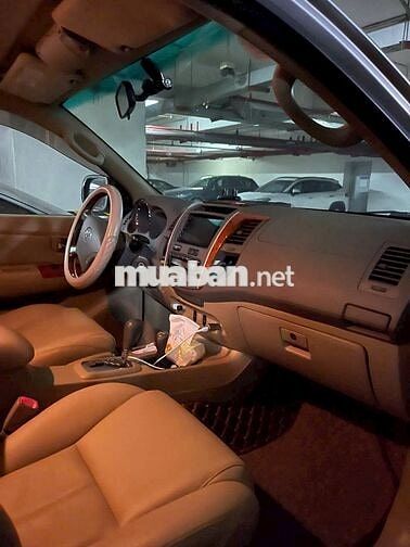 Toyota Fortuner 2009 2.7V 4x4 AT - 13 km